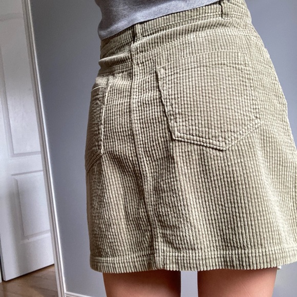 Zara green corduroy skirt - Picture 2 of 5